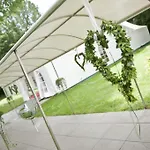 Szálloda Am Schloss Illertissen