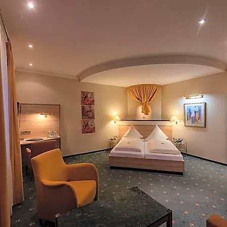 Hotel Am Schloss 3*