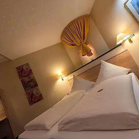 Hotel Am Schloss 3*
