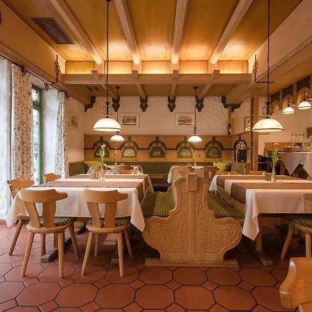 Am Schloss Отель