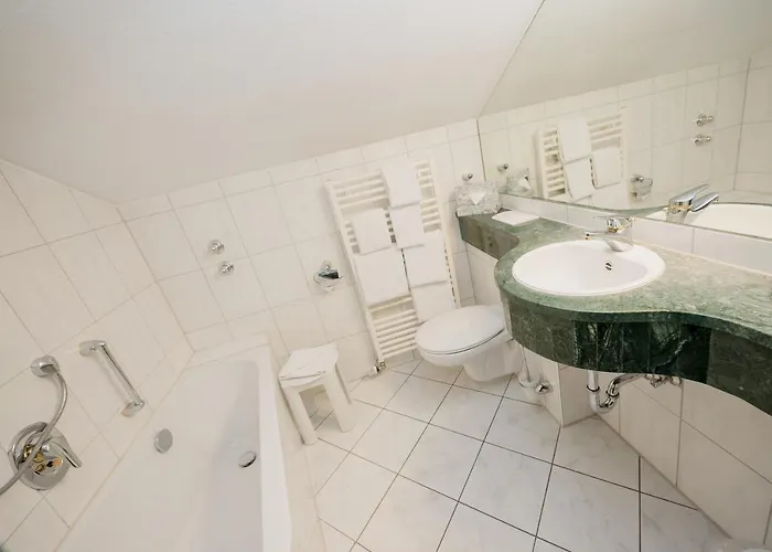 Hotell Am Schloss 3*