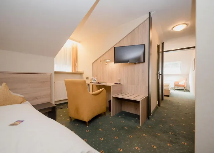 Hotel Am Schloss 3*