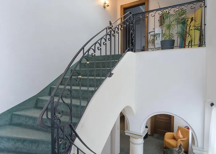 Am Schloss Hotel 3*
